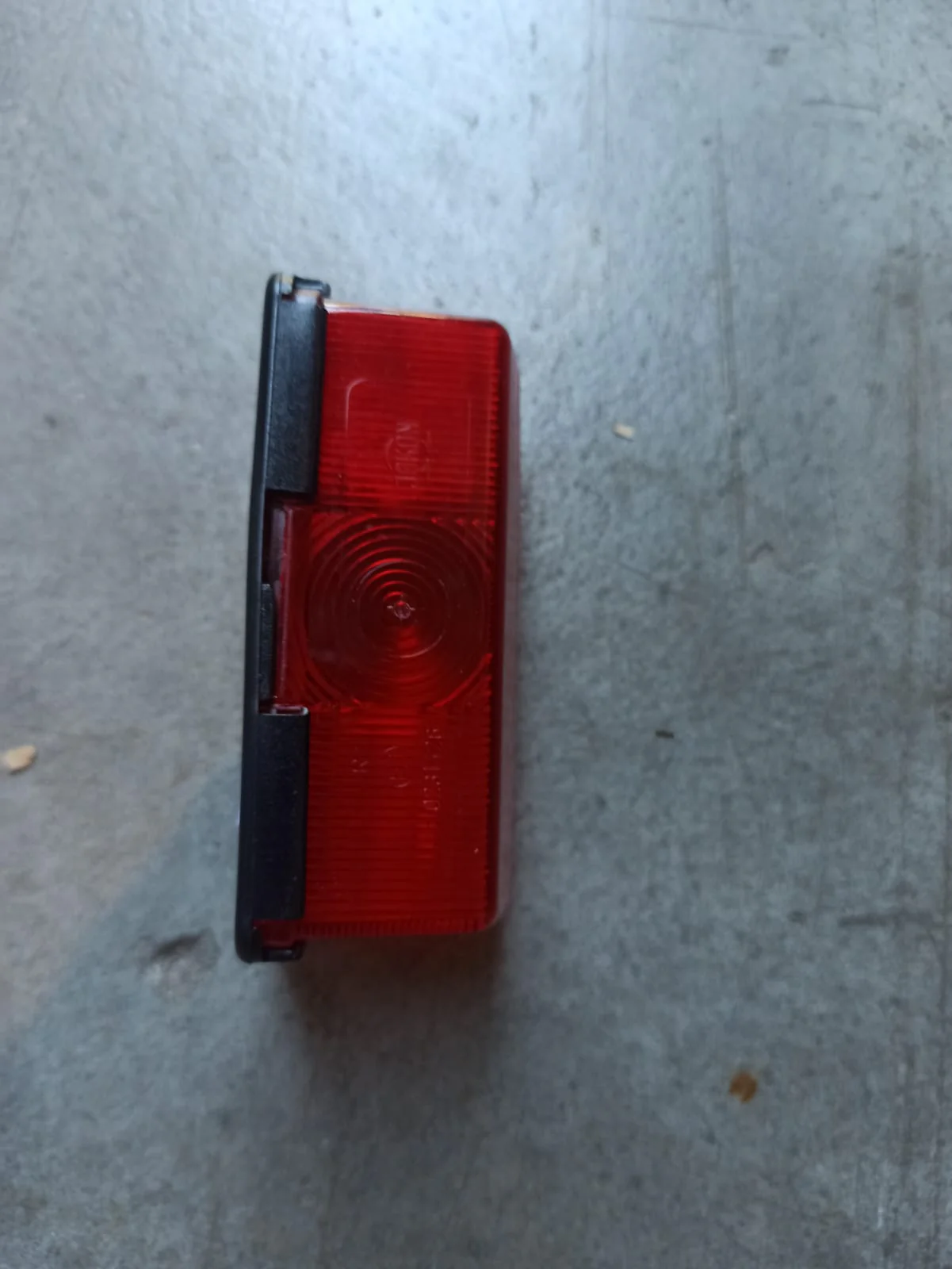 FANALE INGOMBRO SPL07 ROSSO/ BIANCO 2010 92 x 43 x 37 mm - Image 2