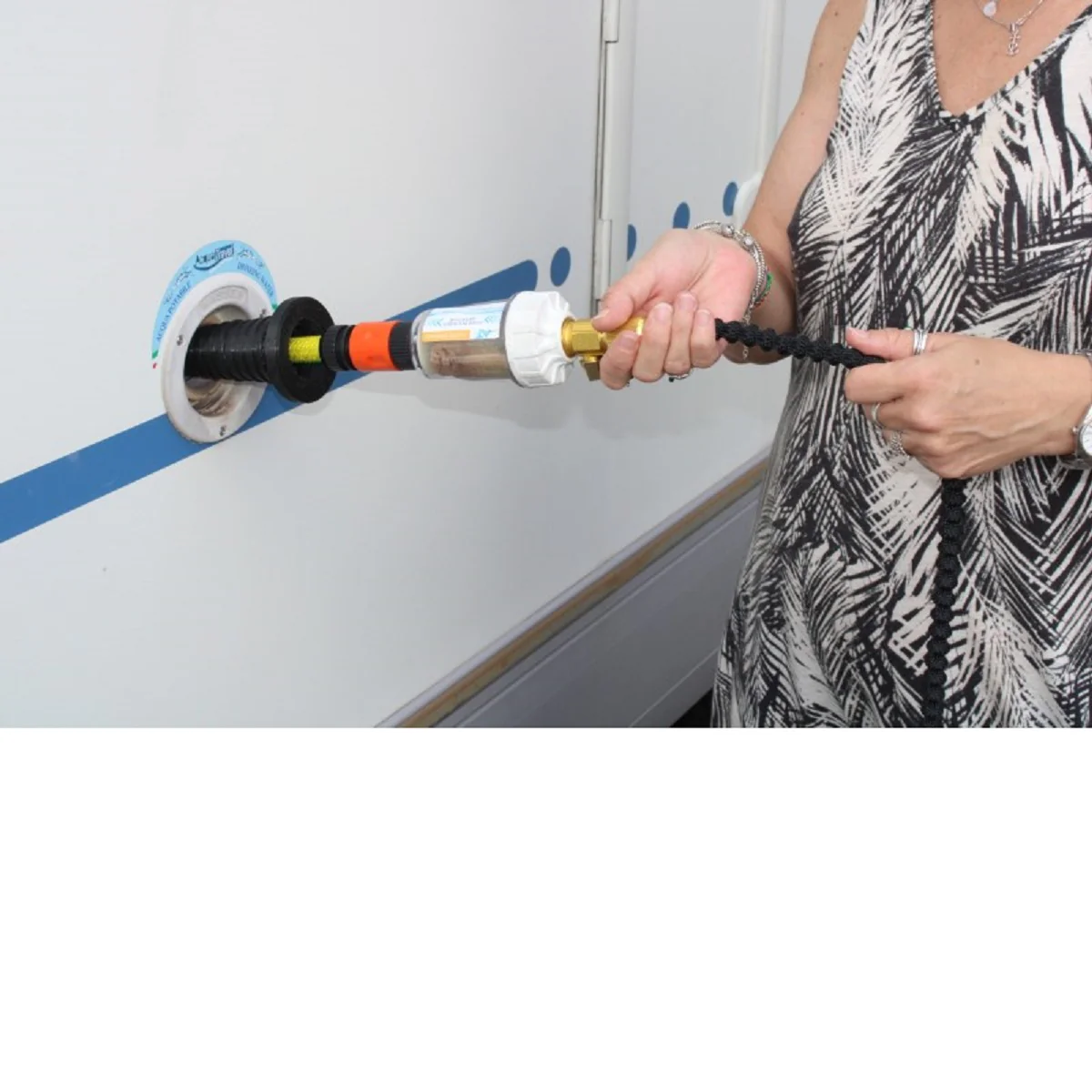 ACQUATRAVEL TIENI TUBO UNIVERSALE PER CARICO ACQUA - UTILIZZABILE CON TUTTI I BOCCHETTONI E CON TUBI DEL DIAMETRO DA 16 A 20 MM. - Image 2