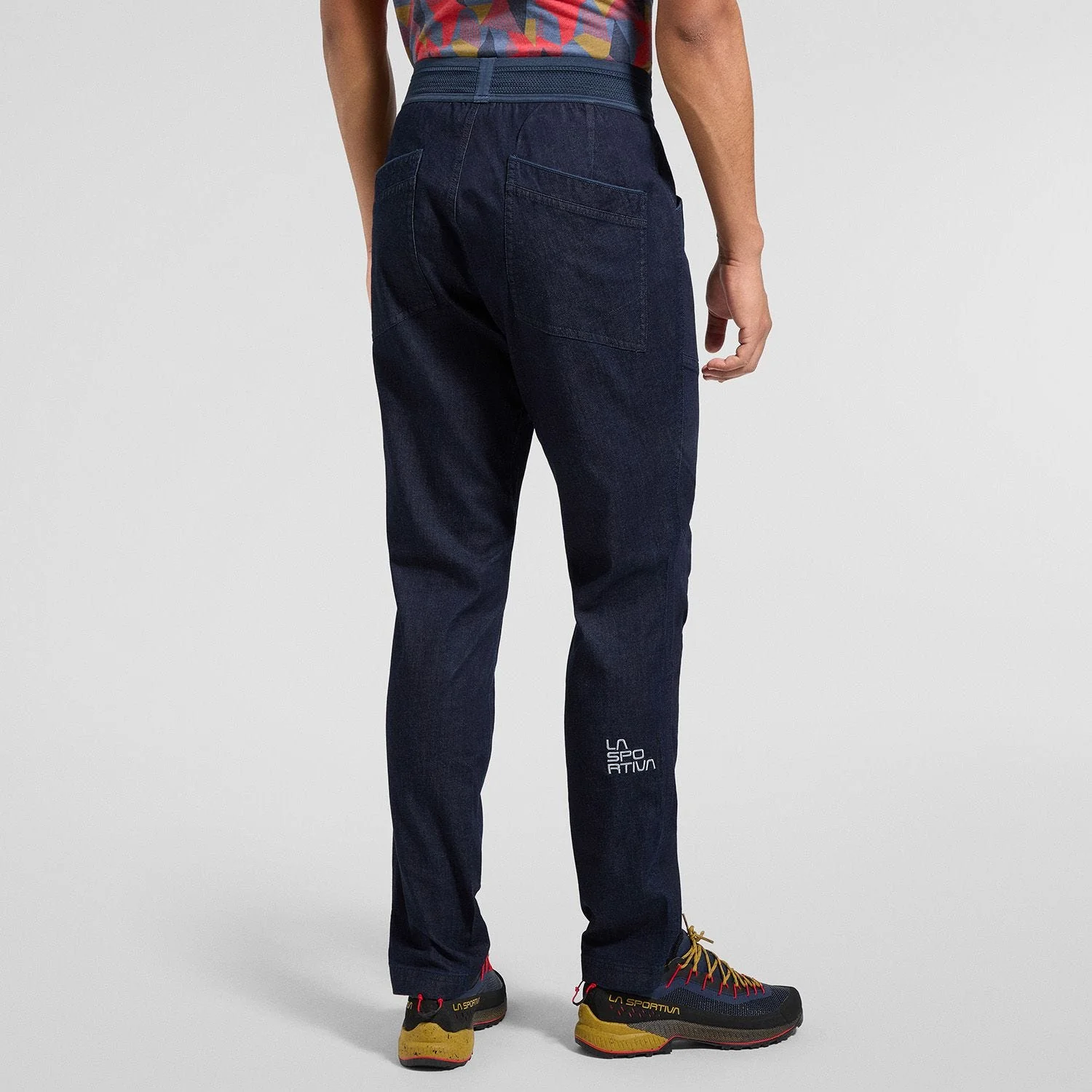 LA SPORTIVA CAVE JEANS UOMO DA ARRAMPICATA E TEMPO LIBERO - DISPONIBILE IN 2 COLORI - NUOVI ARRIVI SS25 - Image 4