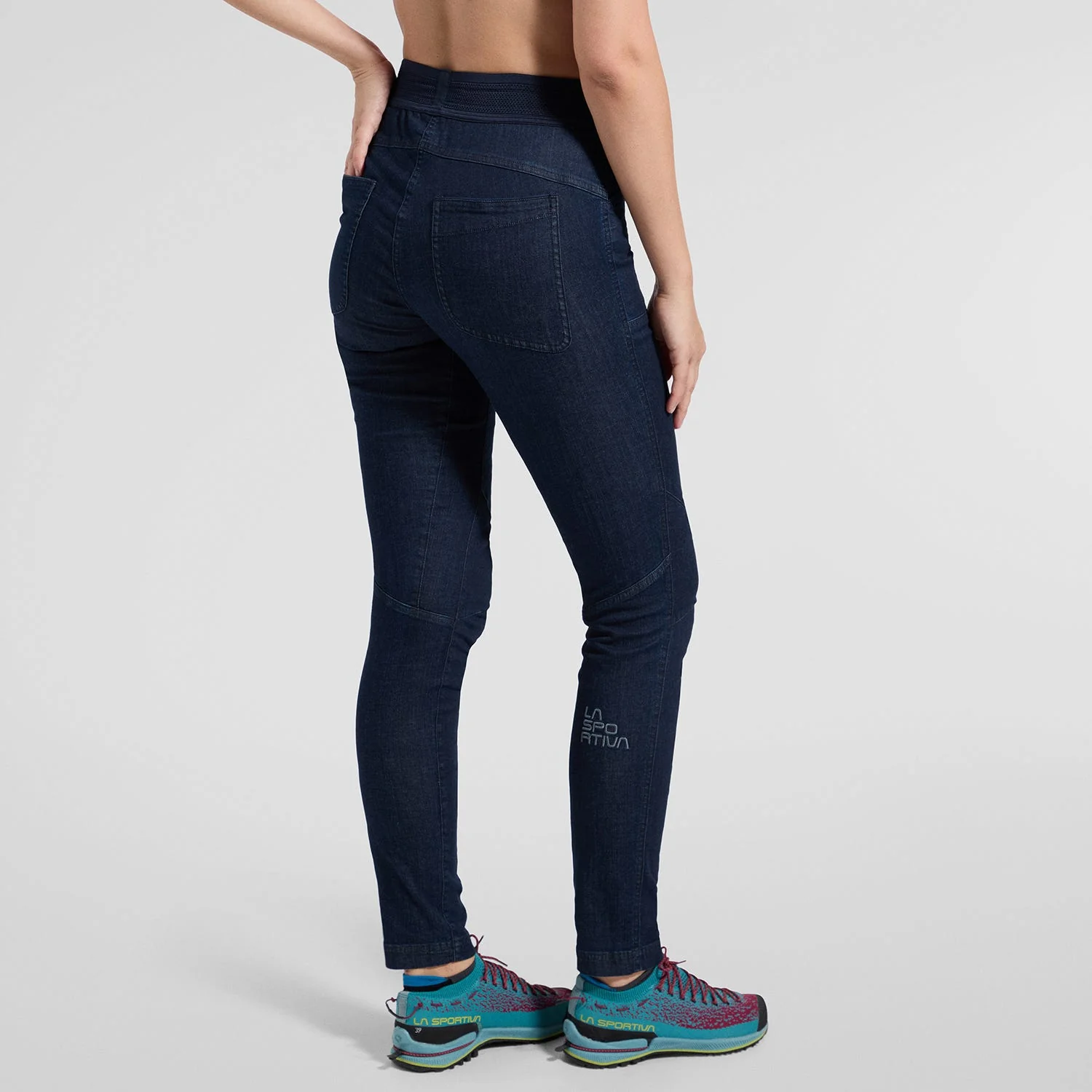 LA SPORTIVA MIRACLE JEANS DA ARRAMPICATA E TEMPO LIBERO COMODO E LEGGERO - DISPONIBILE IN 2 COLORI - Image 9