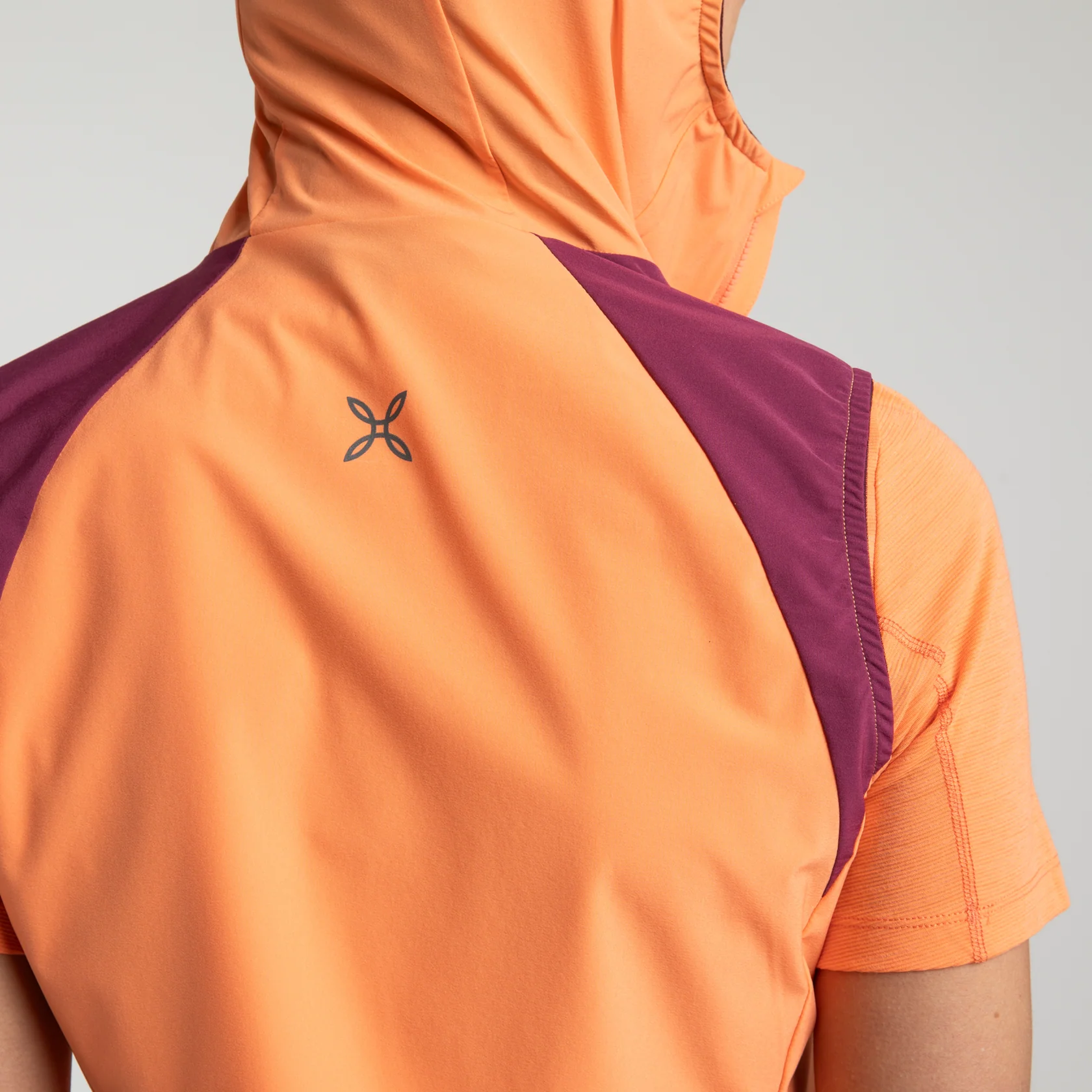 MONTURA RISE HOODED VEST WOMAN DISPONIBILE IN VARI COLORI - Image 13