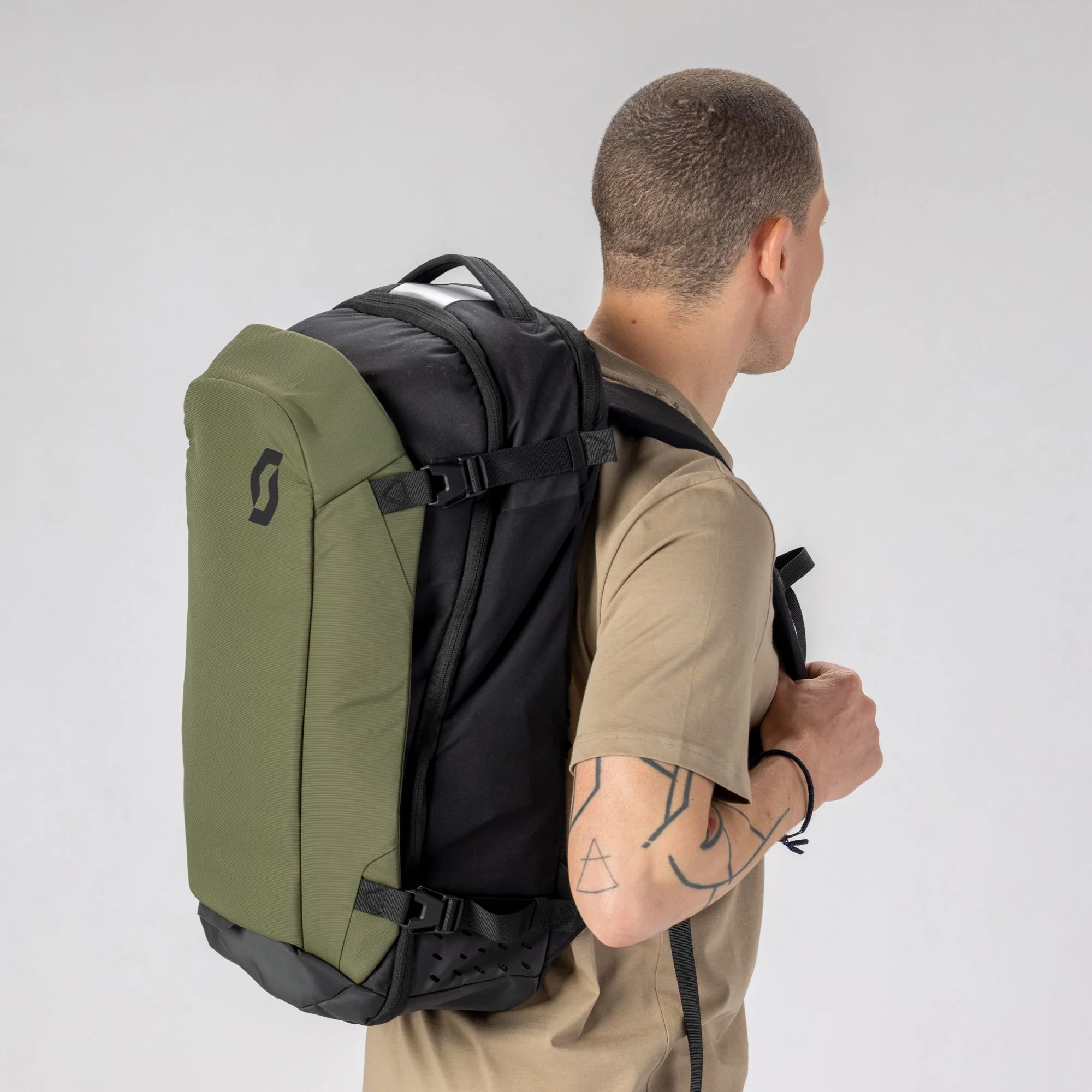 SCOTT ZAINO GEAR 40 - Image 4